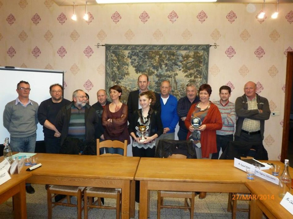Les lauréats 2014 entourés par les membres du Conseil communal