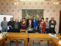  Les lauréats 2014 entourés par les membres du Conseil communal 